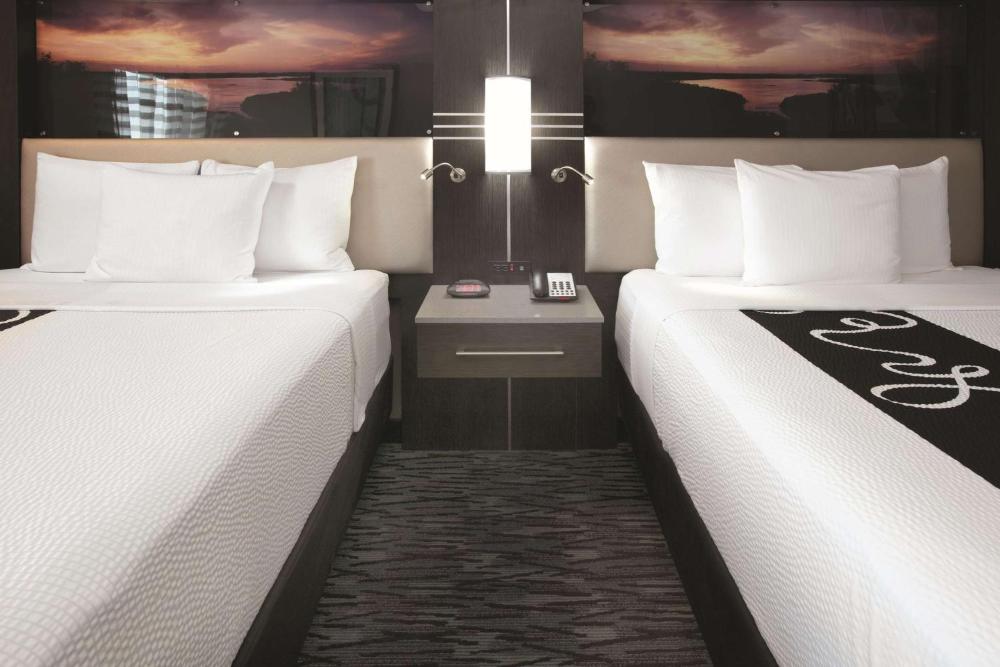 Queen Room with Two Queen Beds interior